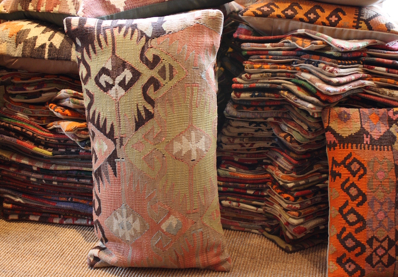 Kilim 2025 cushions wholesale